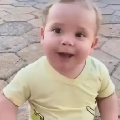 Figurinha de Baby random 🧸🪁🍭 para WhatsApp (5 de 19)