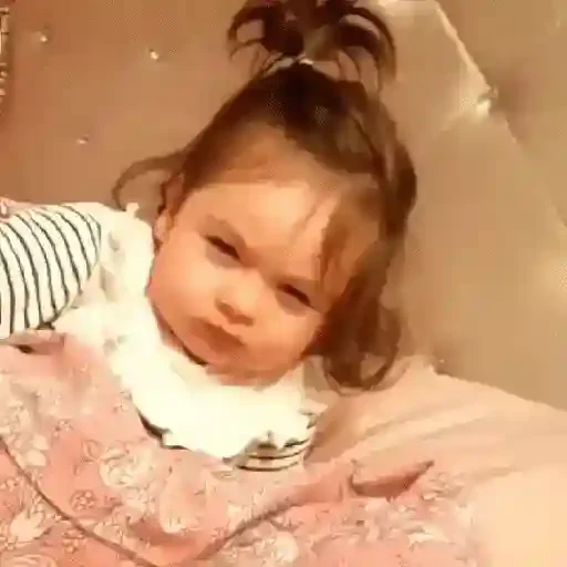 Figurinha de Baby random 🧸🪁🍭 para WhatsApp (18 de 19)