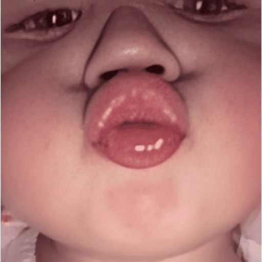 Figurinha de Bebês muito fofinhos ❣️😍 para WhatsApp (3 de 15)