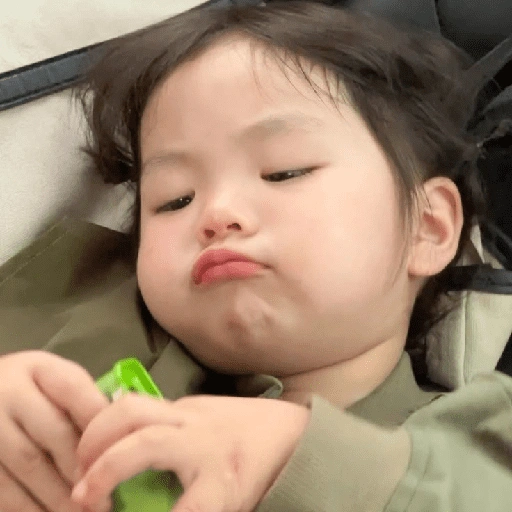 Figurinha de Coreaninha (2 de 17)