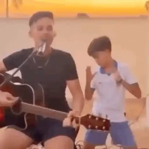Figurinha de Dancinhass para WhatsApp (14 de 15)