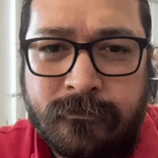 Figurinha de Fala Muito | Fala Baixo para WhatsApp (23 de 30)