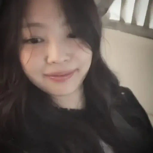 Figurinha de Jennie. | @illvocano  𝐇aki. para WhatsApp (16 de 21)