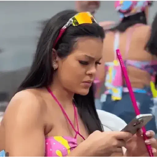 Figurinha de karamba lívia para WhatsApp (8 de 28)