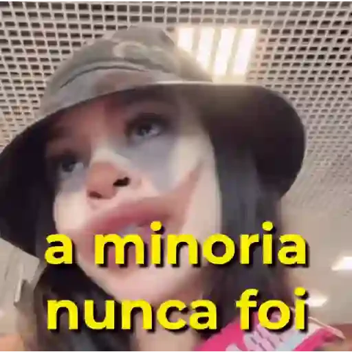 Figurinha de karamba lívia para WhatsApp (20 de 28)
