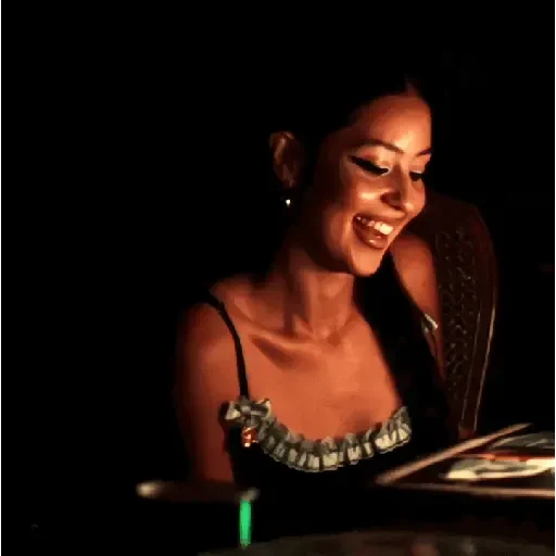 Figurinha de Maddy Perez para WhatsApp (12 de 25)