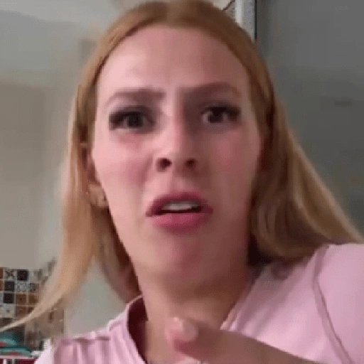 Figurinha de MALÉVOLA ALVES 🙋🏼‍♀️ para WhatsApp (3 de 17)