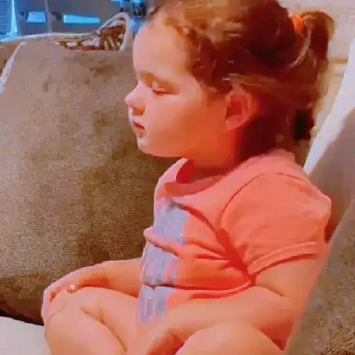 Figurinha de Mini divas pra reagir ✨️ para WhatsApp (15 de 16)