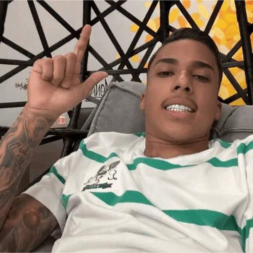 Figurinha de Nino Abravanel reações para WhatsApp (2 de 17)