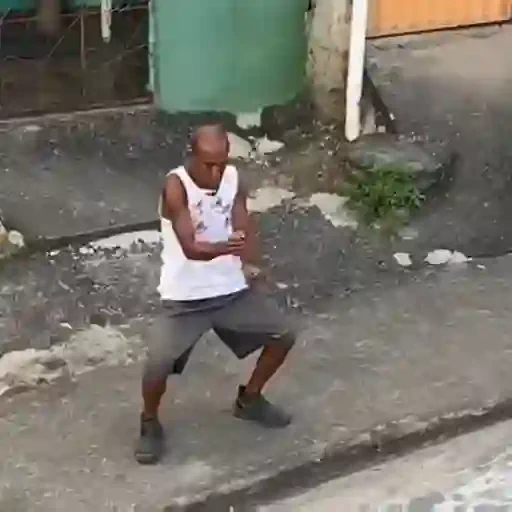 Figurinha de QUERO DANÇAR COM VC💃🏻🕺🏽 para WhatsApp (5 de 16)