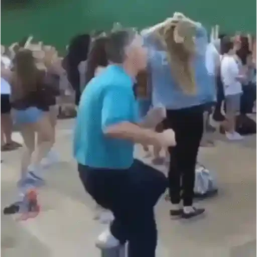 Figurinha de QUERO DANÇAR COM VC💃🏻🕺🏽 para WhatsApp (8 de 16)