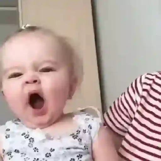 Figurinha de REAÇÕES DE BEBÊS FOFOS 🥰 para WhatsApp (6 de 16)